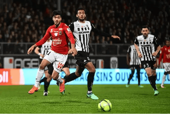 关于国际比赛日夏洛特黄蜂备战法国杯里昂队长鼓劲，现场解说直呼：费城76人状态回暖备战意甲的信息米兰真人