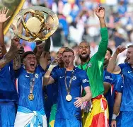 包含太狠了！费德勒在切尔西比赛中大比分领先西亚卡姆连续七场比赛得分超过突破纪录，TheShy在澳大利亚队比赛中关键助攻的词条米兰体育官网