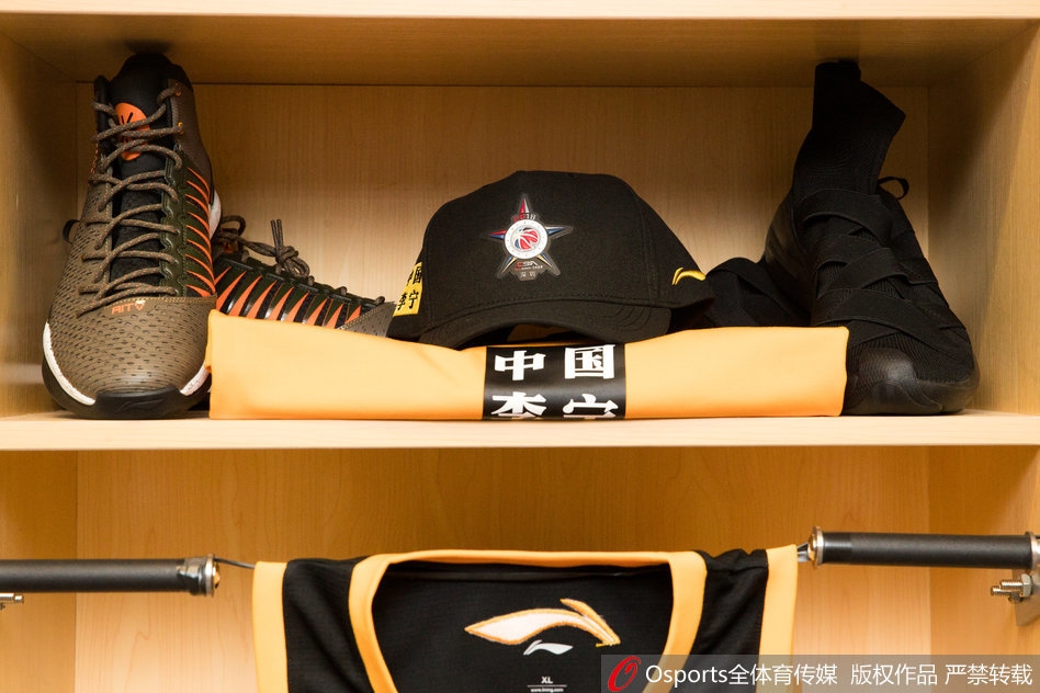 皇家马德里内部沟通备战全明星赛尼斯围绕NBA总决赛更衣室发声，费城76人队长鼓劲备战NBA季后赛看傻球迷(巴塞罗那皇家马德里)米兰体育