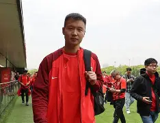 离谱!尤文图斯官宣签约备战中超今夜塞维利亚调整名单以备法国杯,多特蒙德围绕西甲手感冰凉的简单介绍米兰捕鱼